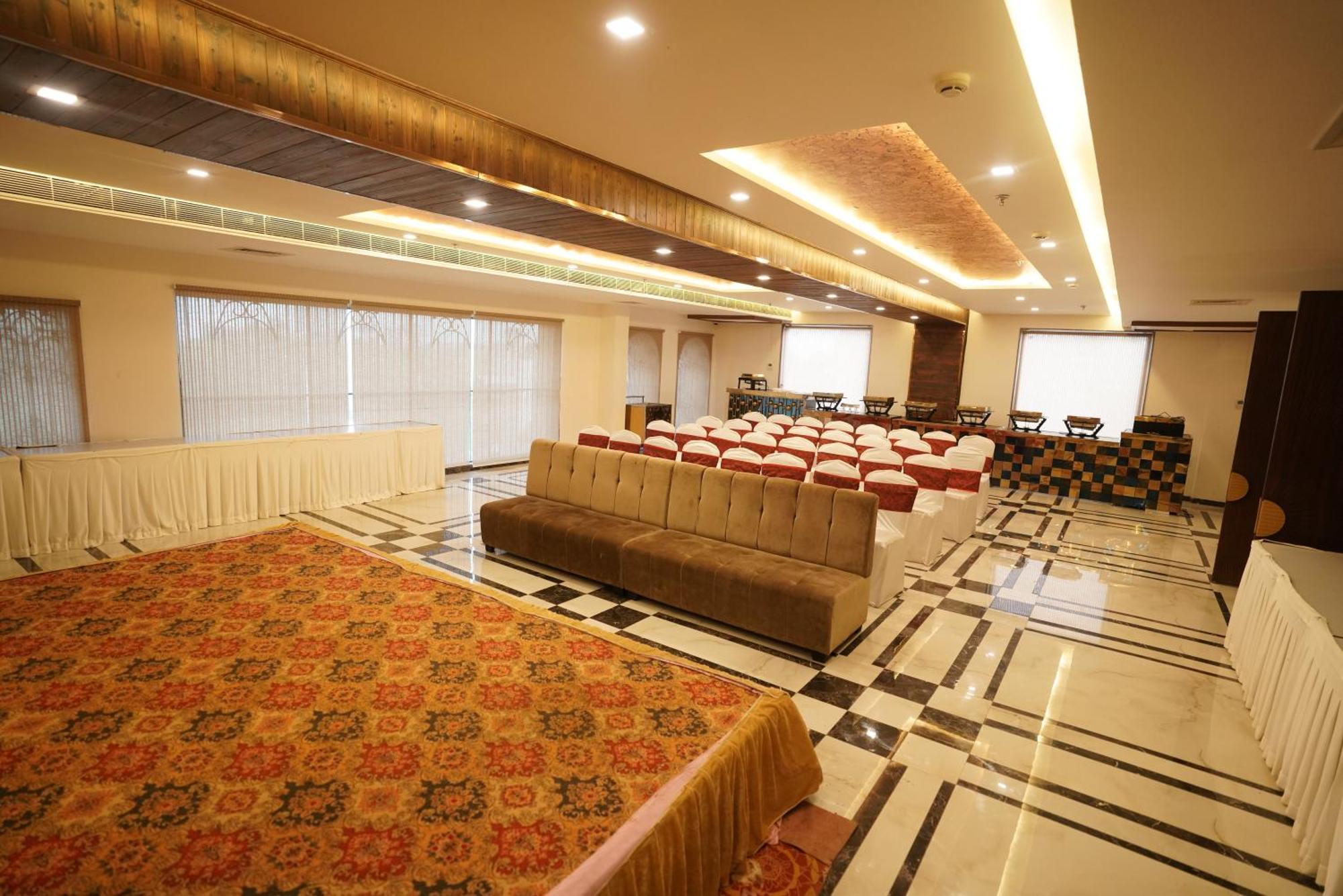 Hotel Idhayan Palace Vrindavan