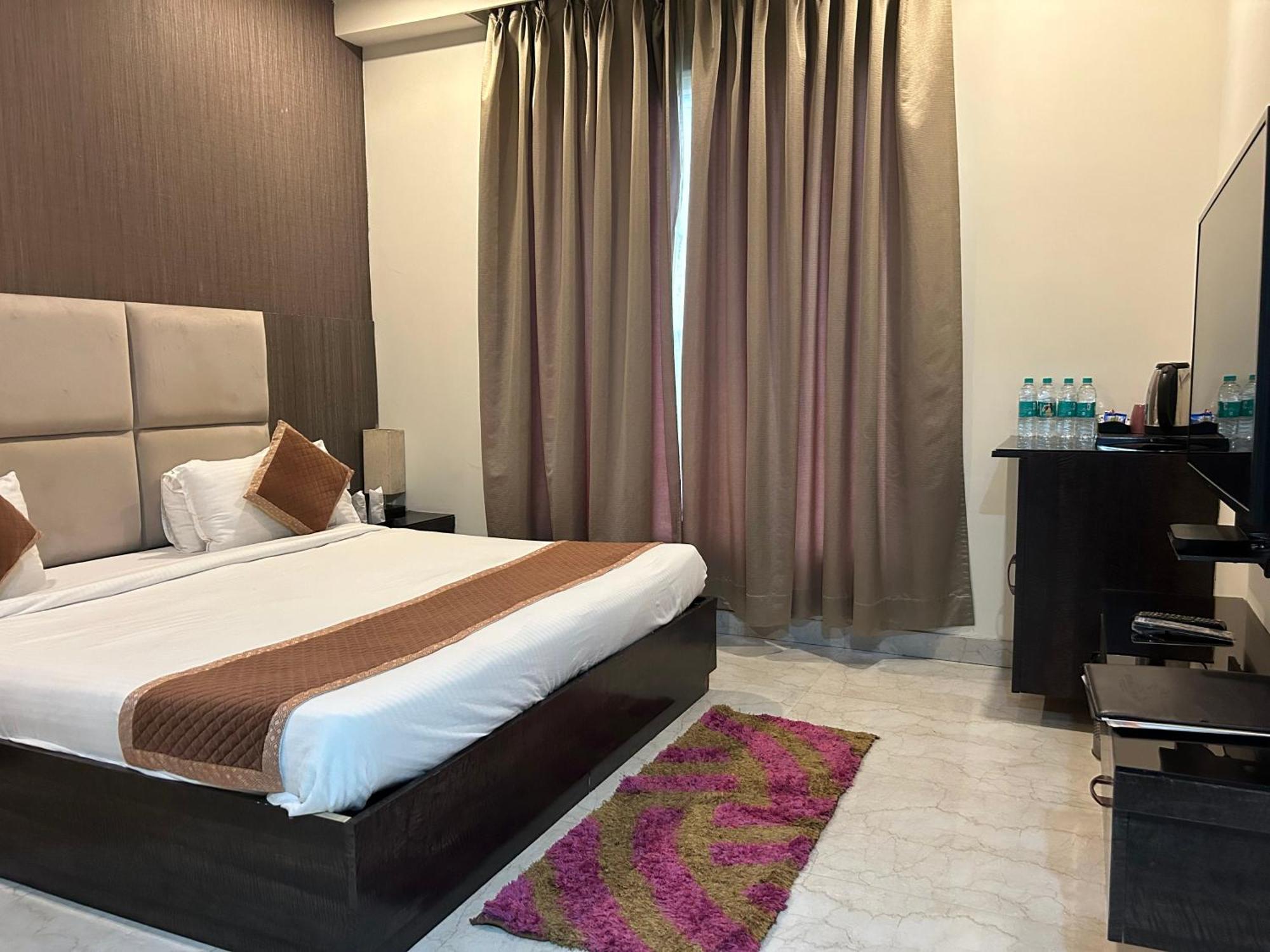 Hotel Idhayan Palace Vrindavan